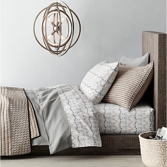 Restoration Hardware Baby&Child WATERCOLOR SAFARI ANIMAL PRINT (2) PILLOWCASES - Picture 9 of 9